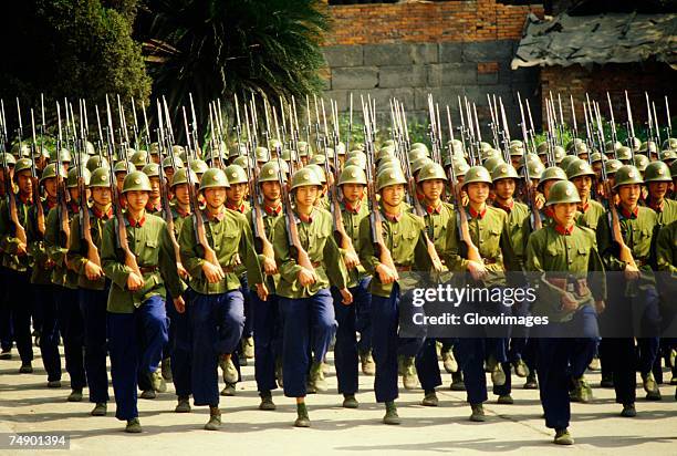 army soldiers marching in a parade, chengdu, sichuan province, china - military parade fotografías e imágenes de stock