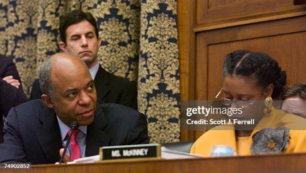 Rep. William J. Jefferson, D-La., and Rep. Cynthia A. McKinney, D-Ga., during the House Select Katrina Response Investigation Committee hearing with...