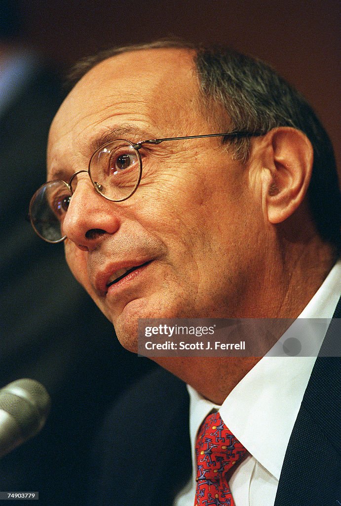 SEC CHAIRMAN RENOMINATION--Senate Banking Committee Chairman