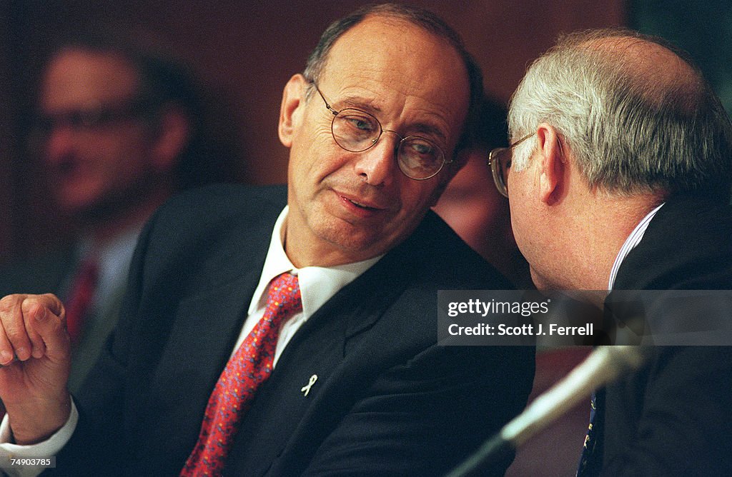 SEC CHAIRMAN RENOMINATION--Senate Banking Committee Chairman