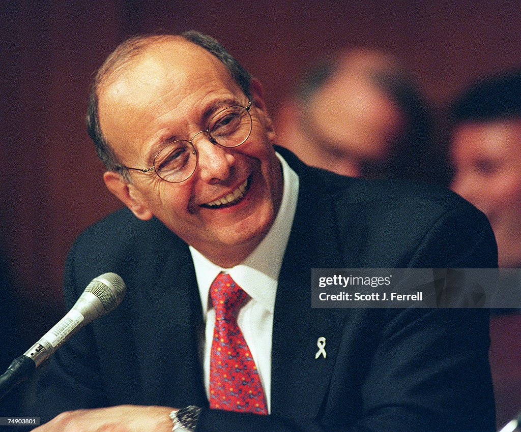 SEC CHAIRMAN RENOMINATION--Senate Banking Committee Chairman