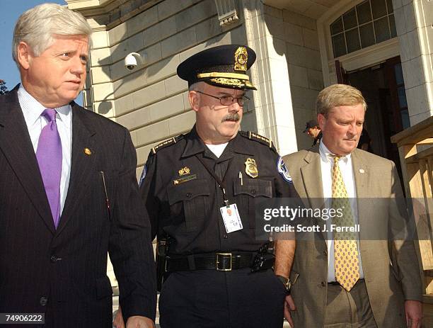 Chief Larson 697 Bob Larson Photos & High Res Pictures - Getty Images