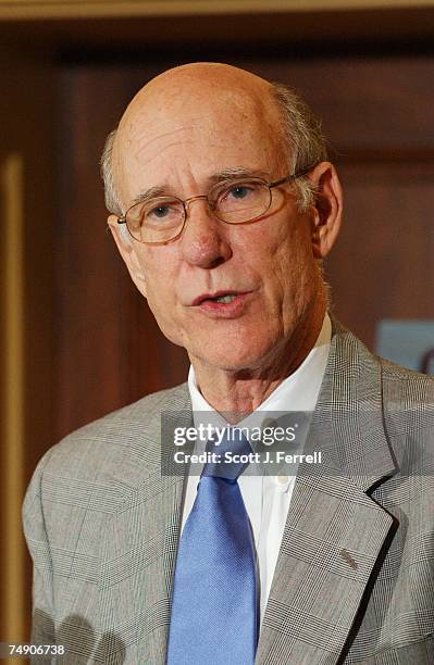 Kent R Pat 112 Earl Ferrell Photos & High Res Pictures - Getty Images