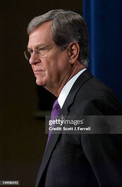 Sen. Trent Lott, R-Miss., during a news conference on his 2006 agenda. From CQ.com: "A day after announcing his re-election campaign, Sen. Trent...