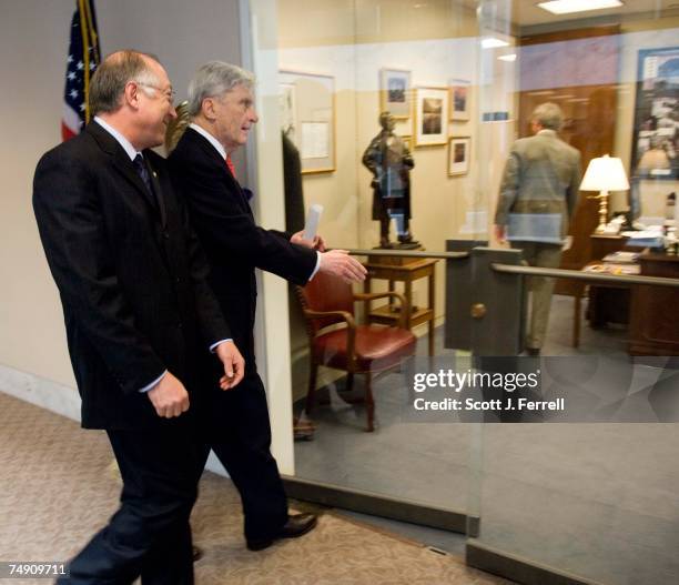 John Warner (Judge) Photos and Premium High Res Pictures Getty Images