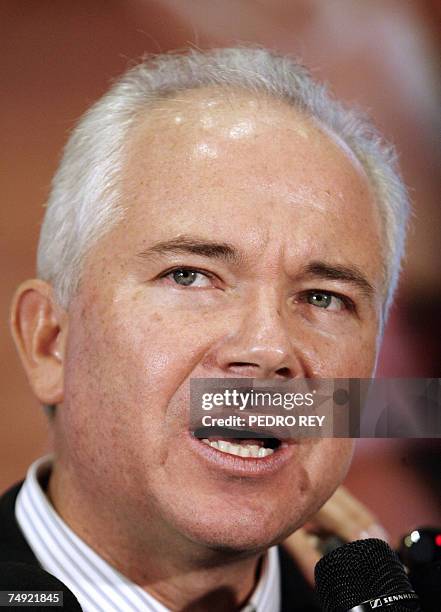 Venezuelan Minister of Energy & Petroleum Rafael Ramirez answers questions during a press conference 26 June, 2007 in Caracas. France's Total,...