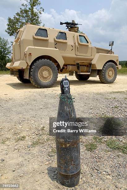 Threads Ied Ied Photos and Premium High Res Pictures - Getty Images