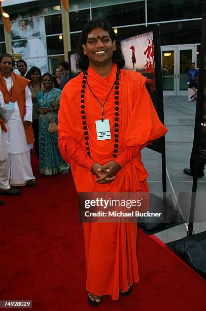 Guru Paramahamsa Nithyananda arrives at the premiere of Jackie Chan's "The Myth" at the ArcLight Theatre June 26, 2007 in Los Angeles, California.