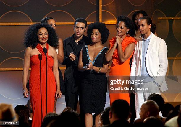 Singer Diana Ross accepts the Lifetime Achievement Award, which was presented to her by her children Chudney Ross, Evan Ross, Rhonda Ross, Tracee...