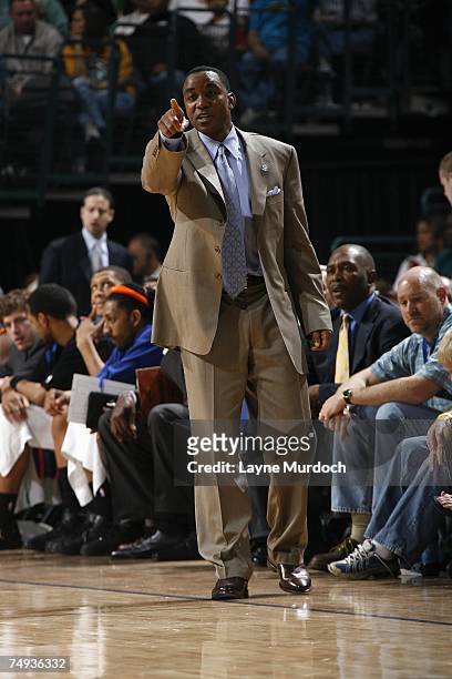 Head coach Isiah Thomas of the New York Knicks reacts during a game against the New Orleans/Oklahoma City Hornets on March 31, 2007 at the Ford...