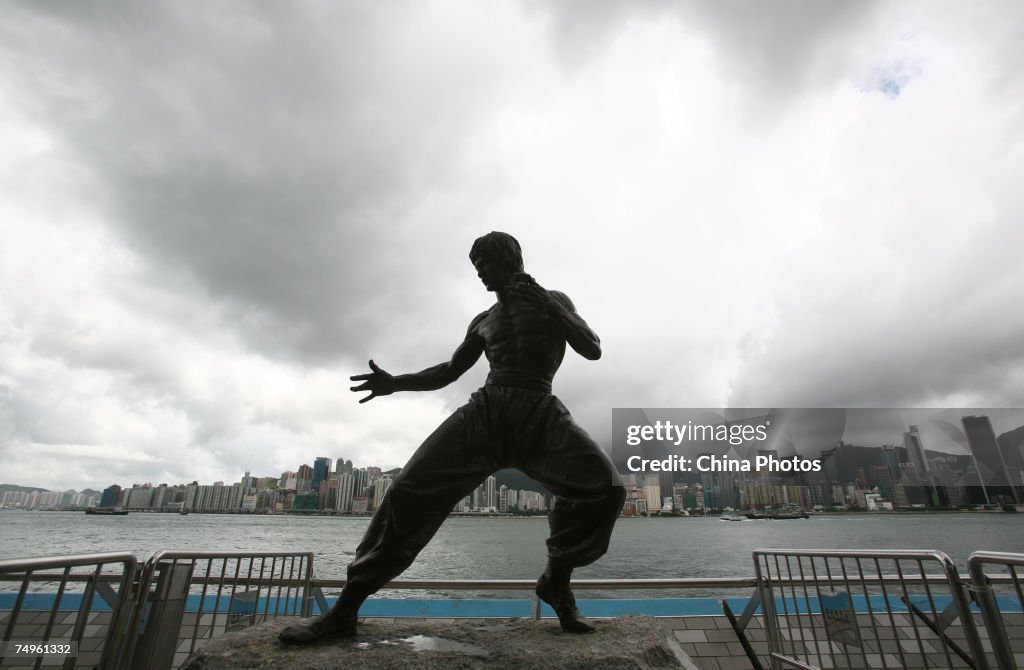 Bruce Lee Statue At Avenue Of Stars In Hong Kong