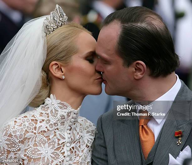 Prince Alexander zu Schaumburg Lippe and Nadja Anna Zsoeks kiss after their wedding ceremony at the city church on June 30, 2007 in Bueckeburg,...