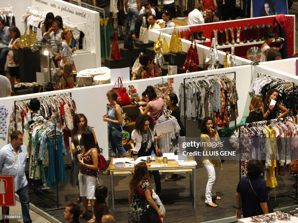 Buyers and sellers mix during the fashio...