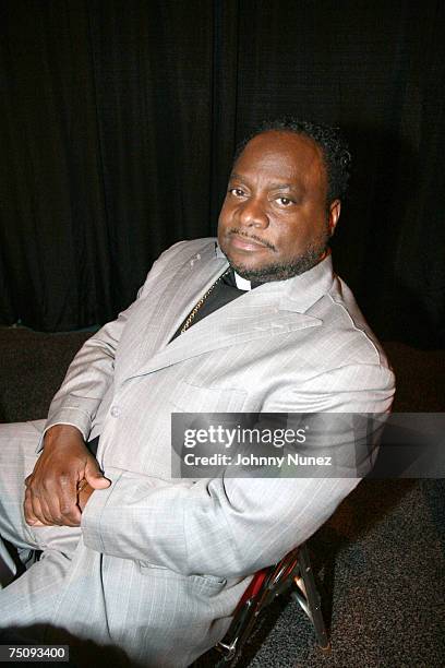 Ed Long Actor Eddie Bishop Photos and Premium High Res Pictures - Getty Images