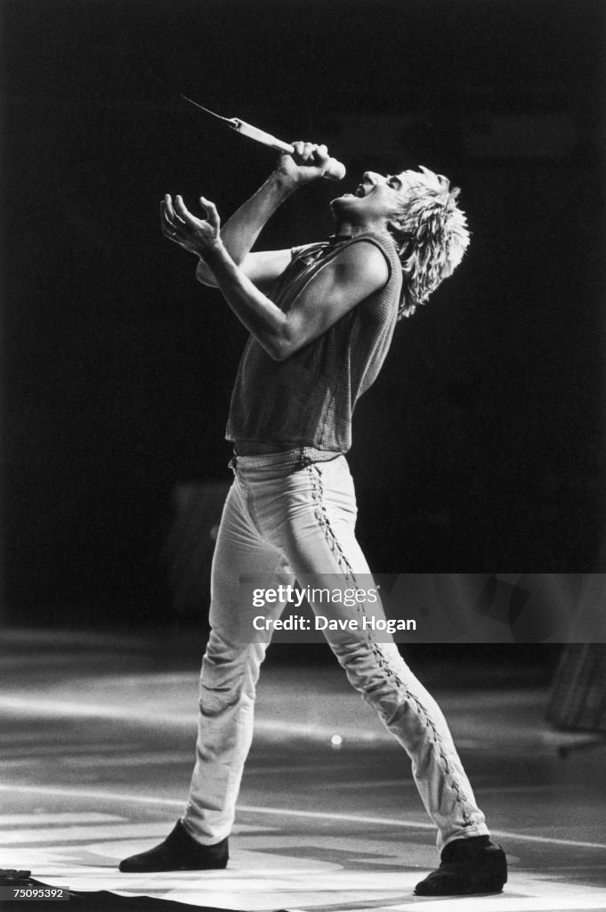 Rod Stewart Rocker English rock and pop singer-songwriter Rod Stewart performing on ...