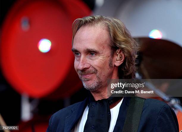 Mike Rutherford Amps 176 Trigger Mike Stock Photos, High-Res Pictures, and Images - Getty Images
