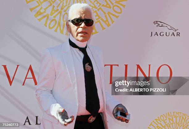 Fashion designer Karl Lagerfeld arrives at Santo Spirito in Sassia complex to attends Italy's fashion designer Valentino's show in central Rome 07...