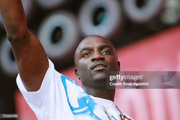 Akon Rapper Concert Akon In Concert Photos and Premium High Res Pictures - Getty Images