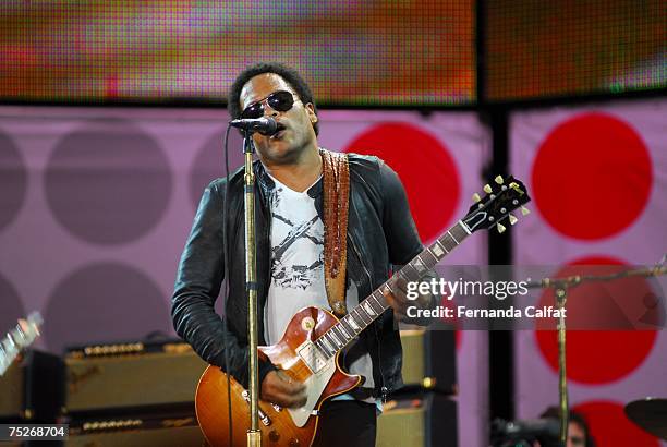 Lenny Kravitz performs at Live Earth at Copacabana beach, on July 7, 2006 in Rio de Janeiro, Brazil. Live Earth is a 24-hour, 7-continent concert...