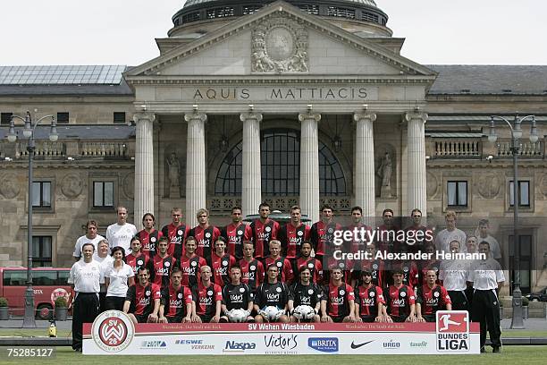 The players of second league football team SV Wehen-Wiesbaden: : Staff member Torsten Conradi,physiotherapist Thomas Schwarz, Hajrudin Catic, Roman...