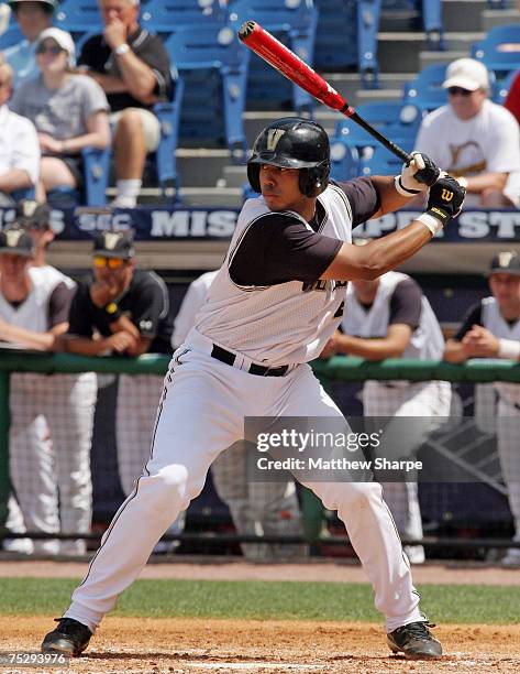 Vanderbilt third baseman Pedro Alvarez bats against Mississippi State in the SEC Baseball Tournament at Regions Park in Hoover, Alabama on Thursday,...