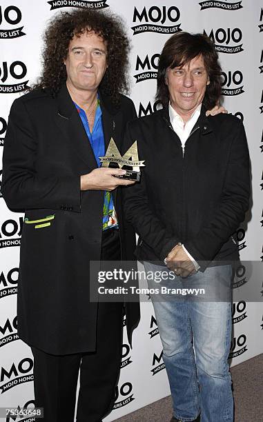 Brian May of Queen, winner MOJO Les Paul Award, with Jeff Beck