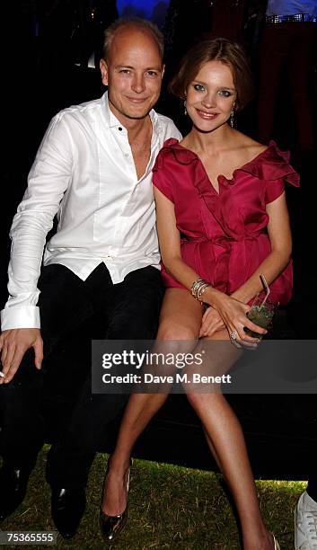 Justin Portman and Natalia Vodianova attend the Serpentine Summer Party, at The Serpentine Gallery on July 11, 2007 in London, England.