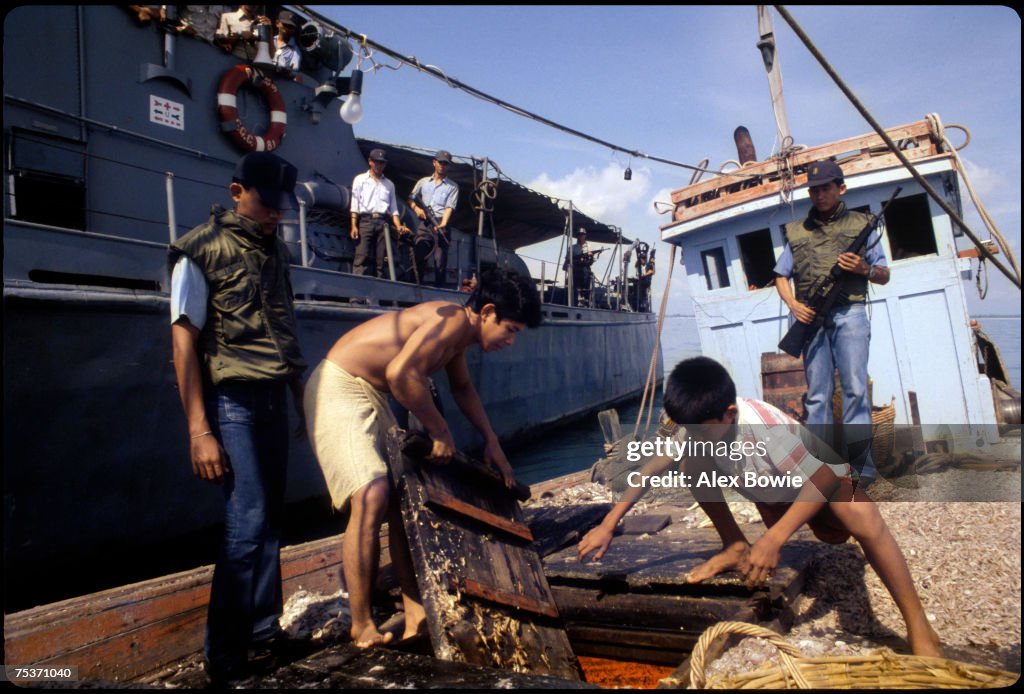 Thai Navy Search Boat