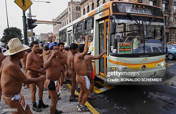 Peasants, members of the "400 Pueblos" mouvement protest in Mexico City 11 July 2007, against the dispossession of land in the Veracruz State,...