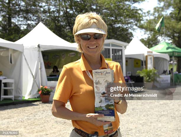 Volunteer during the first round of the LPGA Michelob ULTRA Open at Kingsmill at Kingsmill Resort and Spa in Williamsburg, Virginia on May 10, 2007.