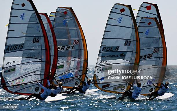 Sailors competes 12 July 2007 in the RS:X Women class race of the Olympic Sailing World Championships ISAF 2007 in Cascais, Portugal. Poland's Zofia...