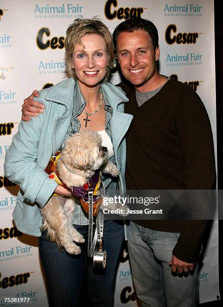 Jane Lynch and Chris Harrison