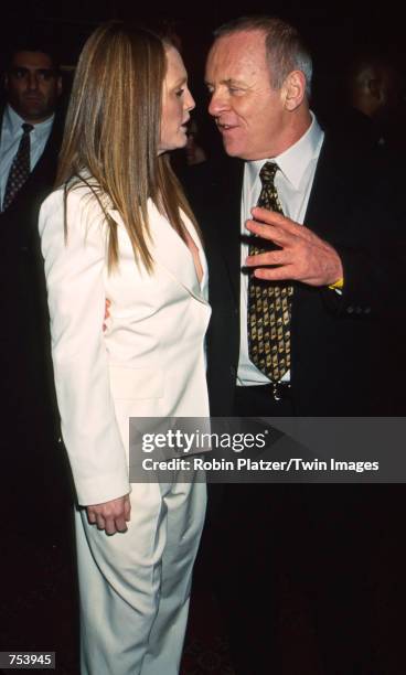 "Hannibal" stars Anthony Hopkins and Julianne Moore attend the premiere of "Hannibal" February 5, 2001 in New York City.