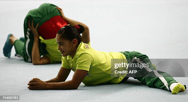 Rio de Janeiro, BRAZIL: Marisela Cantu of Mexico stretchs before a training session at Multiesportiva Arena in the XV Pan American Games Rio 2007, in...