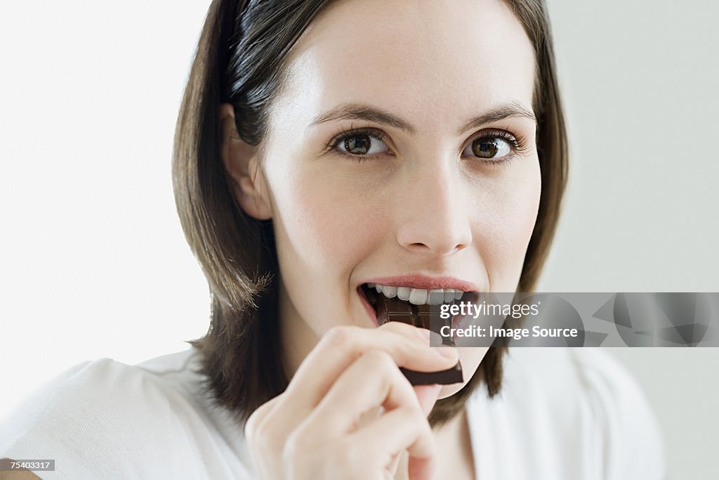 Frau Essen Schokolade