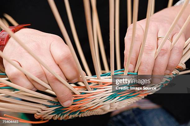 person making basket - making a basket imagens e fotografias de stock