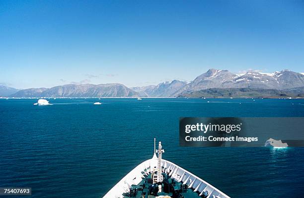 travelling in iceland - ships bow stock pictures, royalty-free photos & images