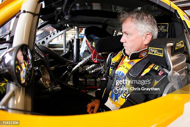 Snickers Dark Car Ricky Rudd Usg Sheetrock Ford Photos and Premium High Res Pictures - Getty Images
