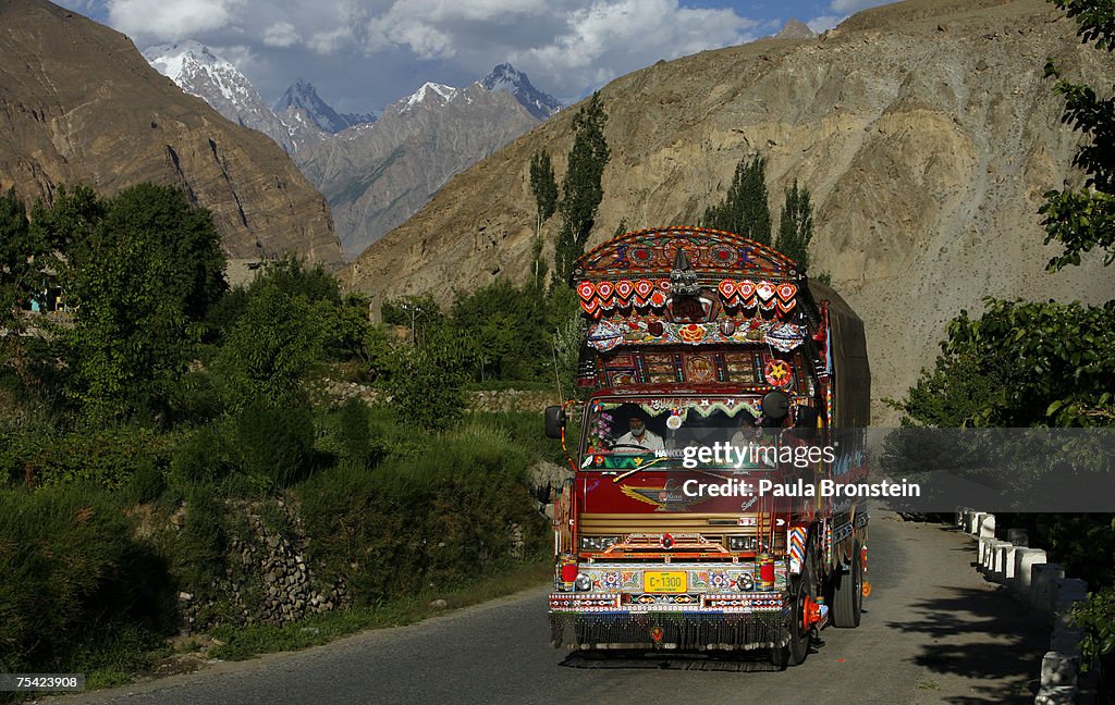 Elaborate Truck Art Of Pakistan
