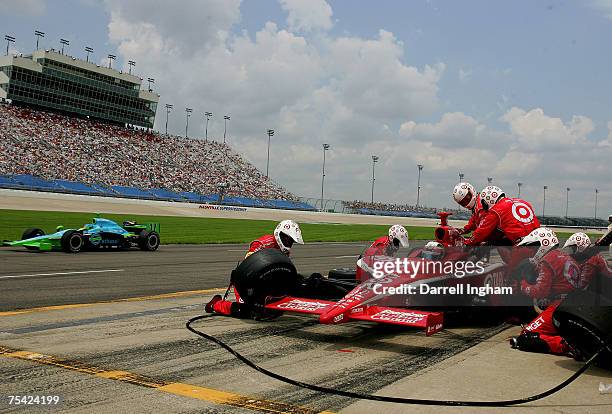 Dan Wheldon pits the Target Chip Ganassi Racing Dallara Honda during the IRL IndyCar Series Firestone Indy 200 July 15, 2007 at the Nashville...