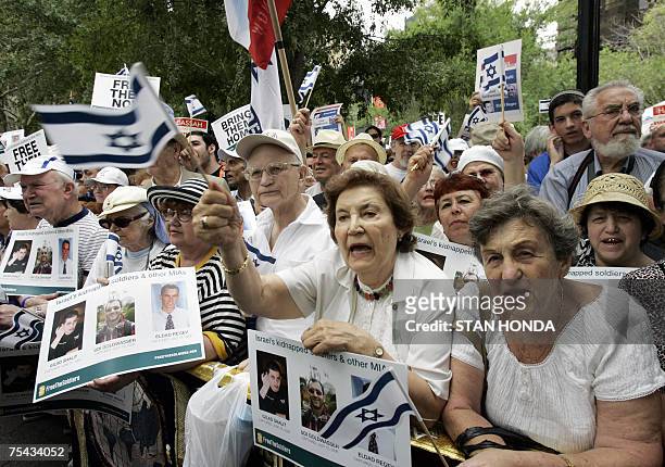 New York, UNITED STATES: Several thousand protestors gather 16 July 2007 across from the United Nations in New York. The demonstrators are demanding...