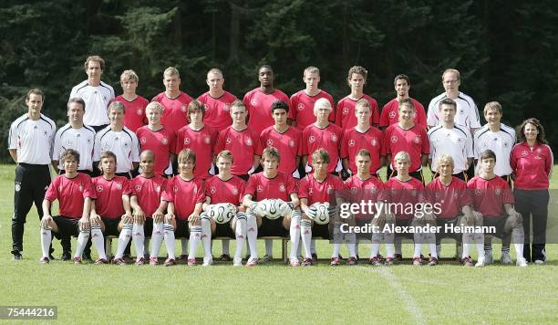 Goalkeeper coach Wolfgang Kellner, Tony Jantschke, Alexander Esswein, Marvin Knoll, Richard Sukuta-Pasu, Kai-Fabian Schulz, Mario Erb, Nils Teixeira,...