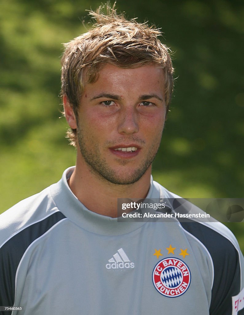 Michael Rensing Bayern Michael Rensing of Munich poses during the Bundesliga 1st Team... Foto ...