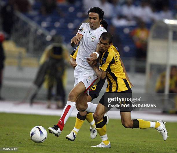 Javaad 74 37 Indra Putra Stock Photos, High-Res Pictures, and Images - Getty Images
