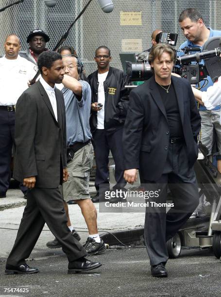 Denzel Washington and Russell Crowe at the Denzel Washington and Russell Crowe on the set "American Gangster" - September 16, 2006 at Lower Manhattan...