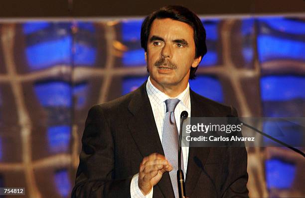 Spanish President Jose Maria Aznar speaks to the members of his party during the XIV "Partido Popular" Congress January 27, 2002 in Madrid, Spain....