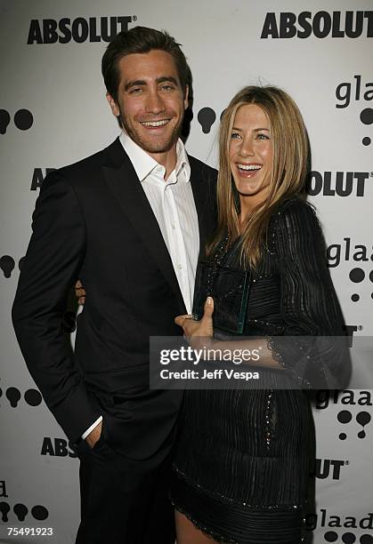 Jake Gyllenhaal and Jennifer Aniston at the Kodak Theater in Los Angeles, California
