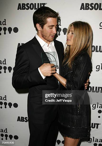 Jake Gyllenhaal and Jennifer Aniston at the Kodak Theater in Los Angeles, California