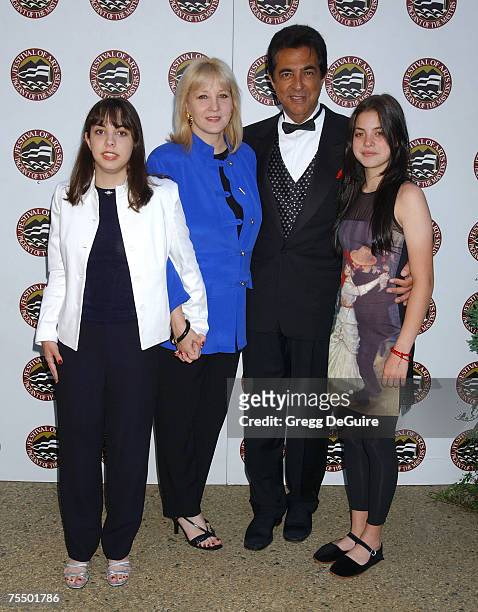Joe Mantegna, wife Arlene, and daughters Mia and Gina at the Irvine Bowl Park in Laguna Beach, California