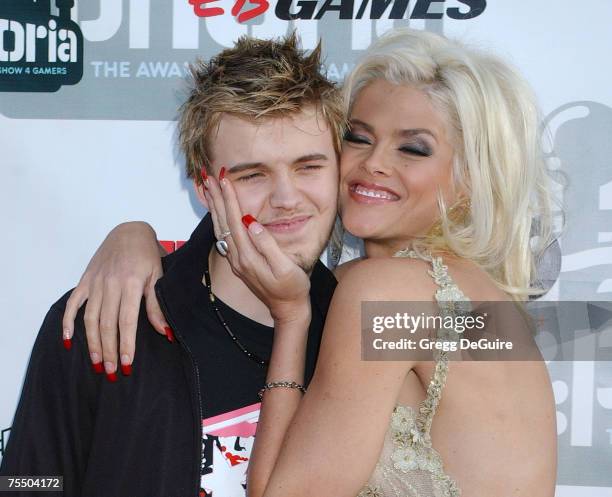 Anna Nicole Smith and son Daniel at the Shrine Auditorium in Los Angeles, California